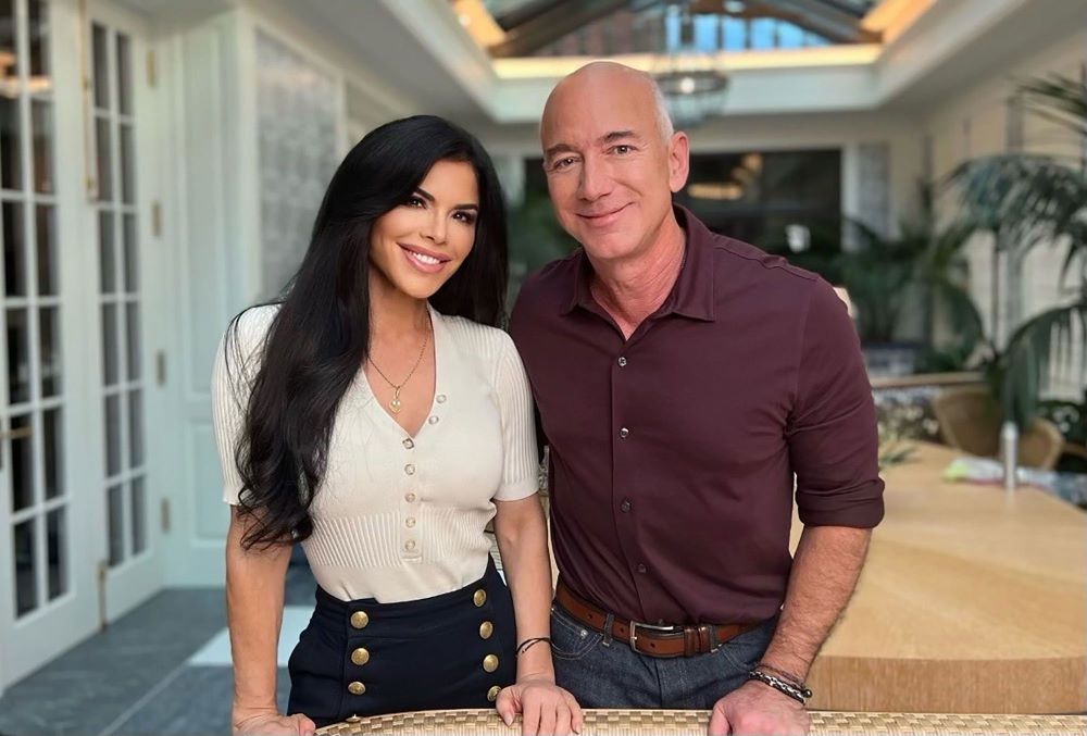 Jeff Bezos and Lauren Sanchez